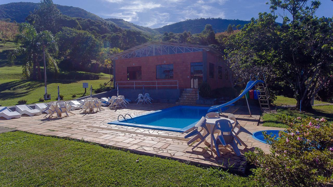 Salão de jogos - Picture of Hotel Fazenda Santa Rita, Joanopolis