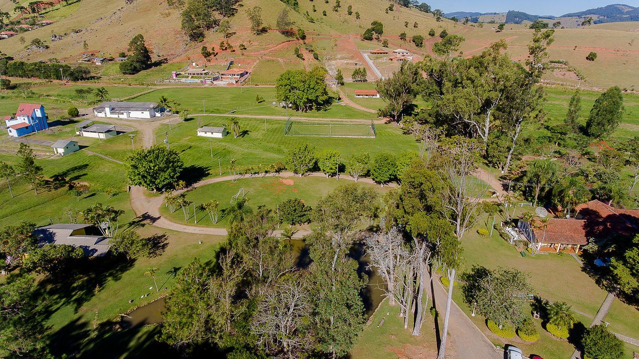 Salão de jogos - Picture of Hotel Fazenda Santa Rita, Joanopolis